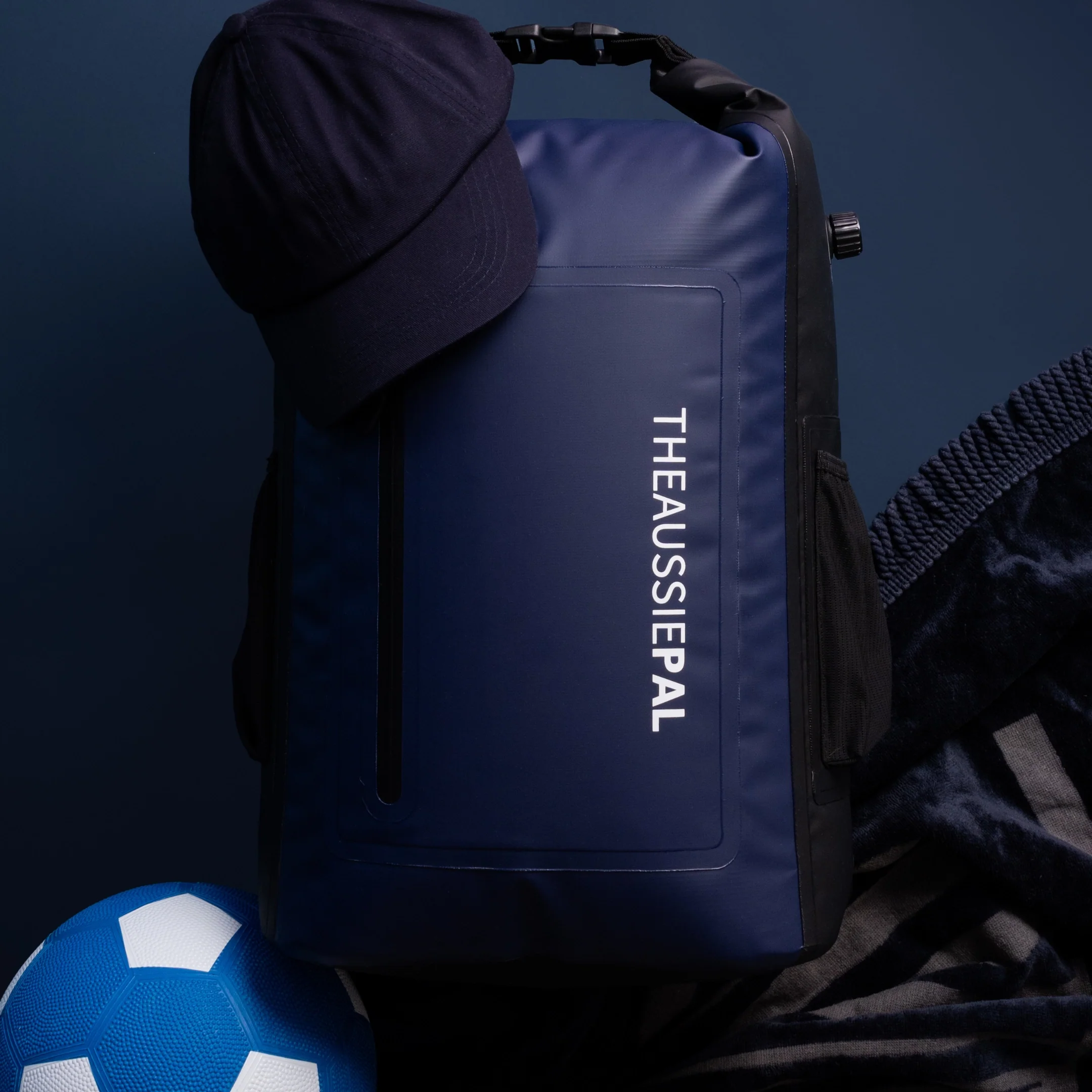Insulated Cooler Backpack 20L - Image 21