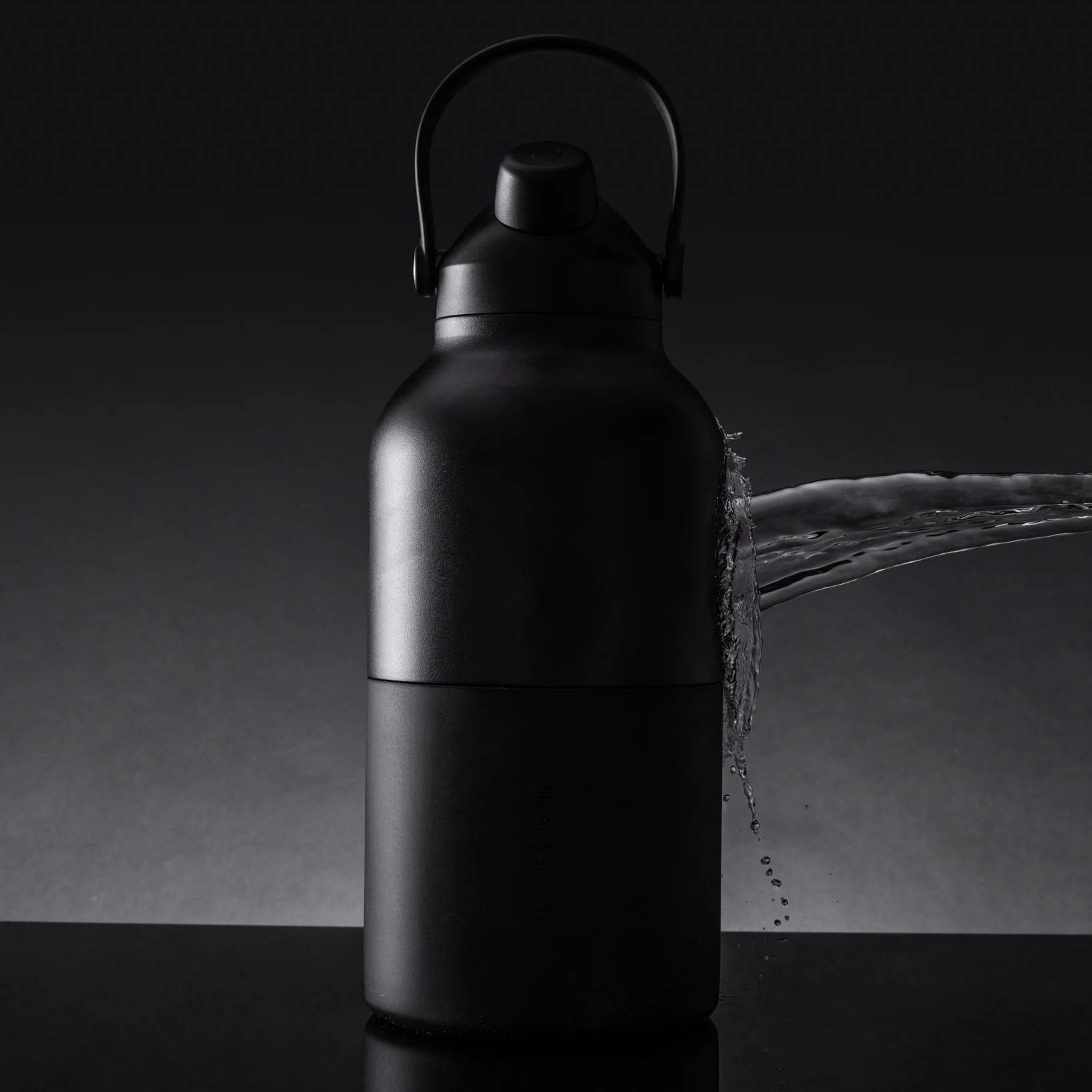 Insulated Bottle 2L - Image 7