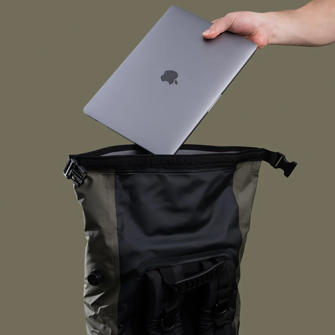 Insulated Cooler Backpack 35L - Image 17