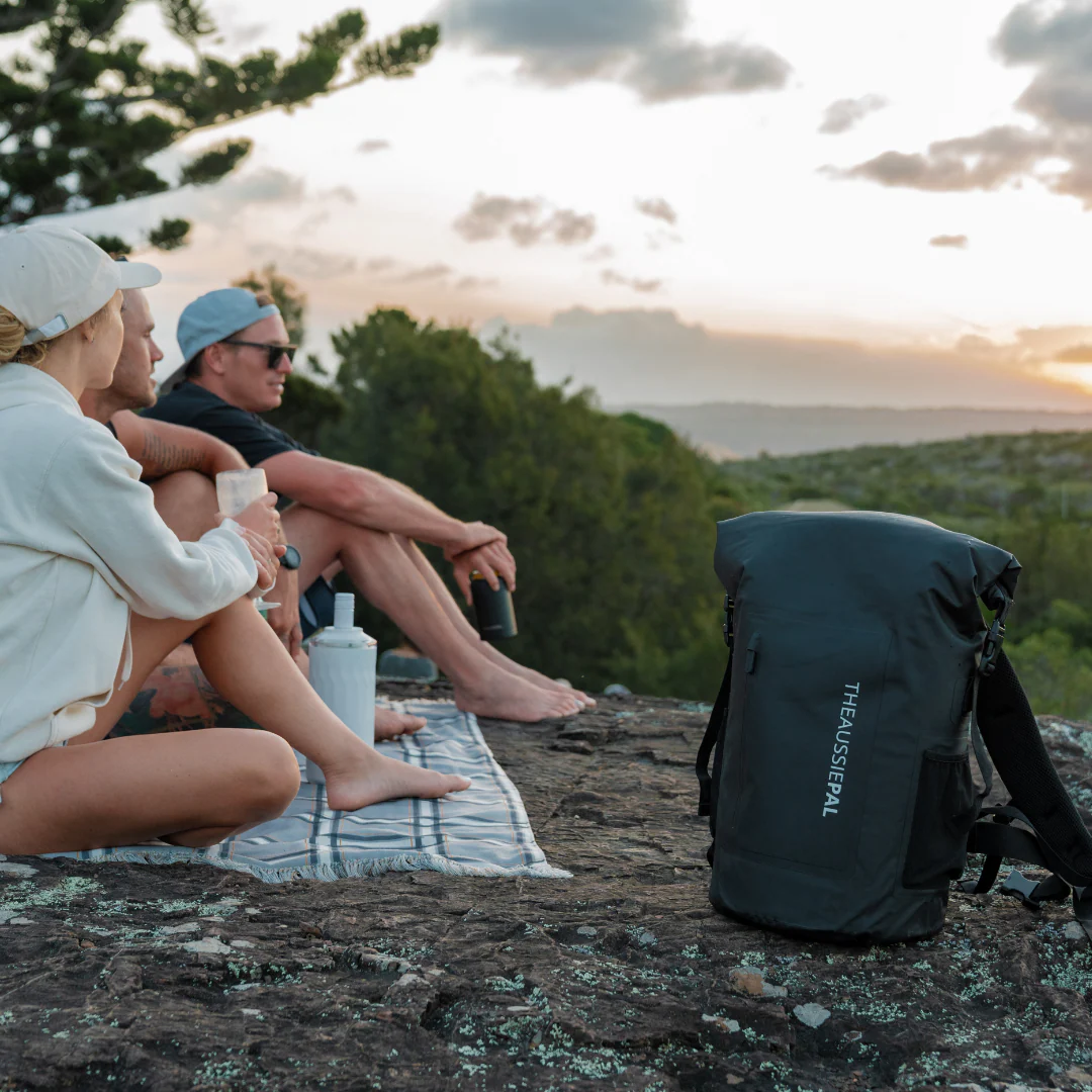 Insulated Cooler Backpack 35L - Image 4