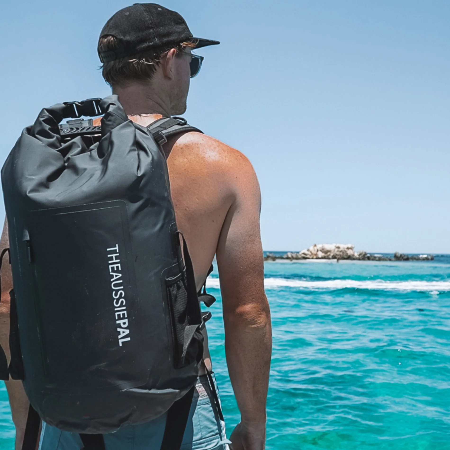 Insulated Cooler Backpack 35L - Image 6